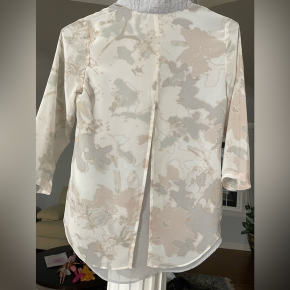 Simply Vera women. Vera wang 3/4 sleeve floral print gray chiffon top size PXS - Picture 2 of 7